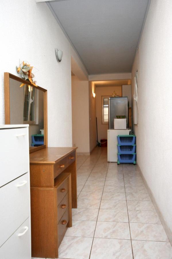 Apartments By The Sea Promajna, Makarska - 2673 Екстер'єр фото