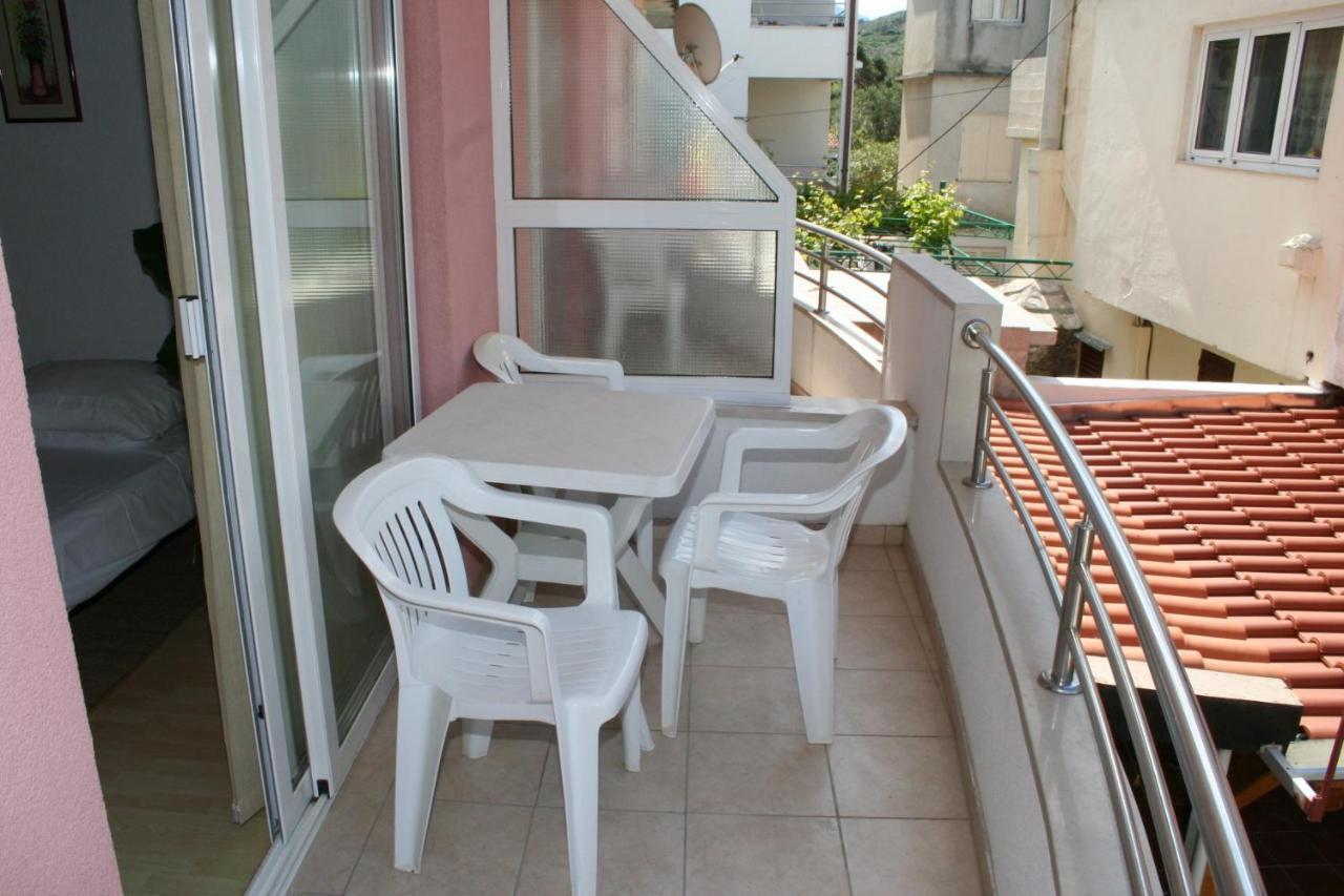 Apartments By The Sea Promajna, Makarska - 2673 Екстер'єр фото
